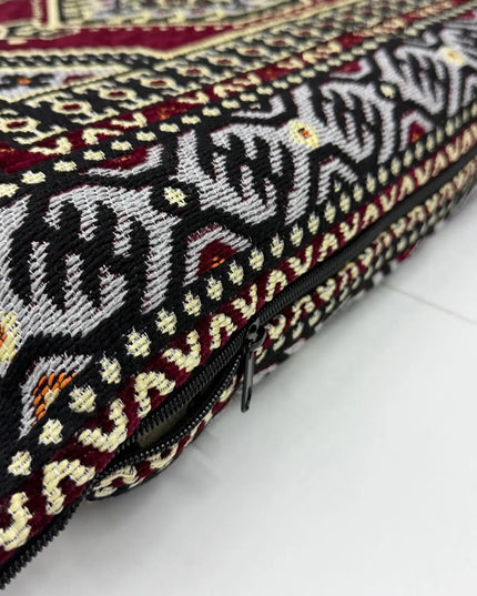 dossier d'angle " oriental bordeaux " pour sark kose Sedirhan