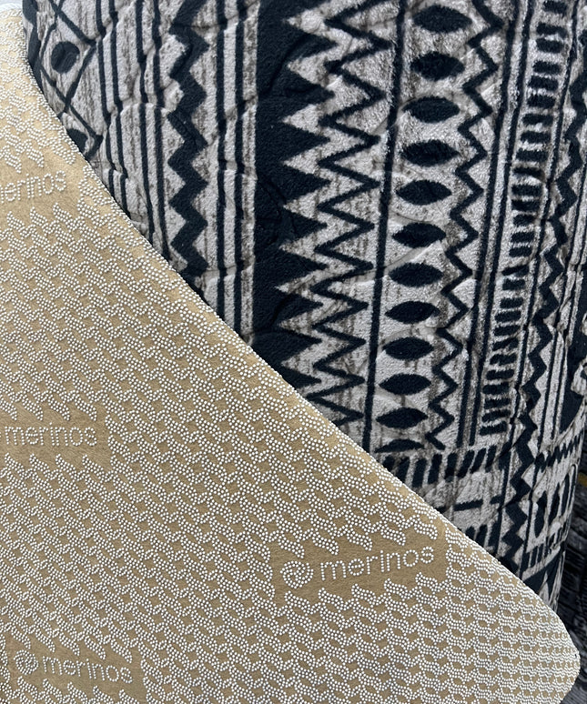 Tapis sur mesure "tribal noir" Ardasia