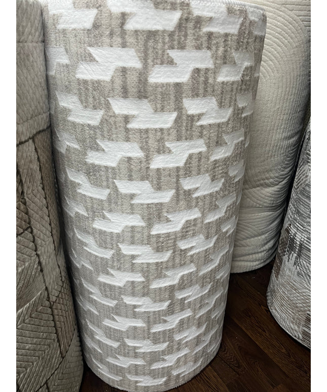 Tapis sur mesure "éclair stylisé" Ardasia